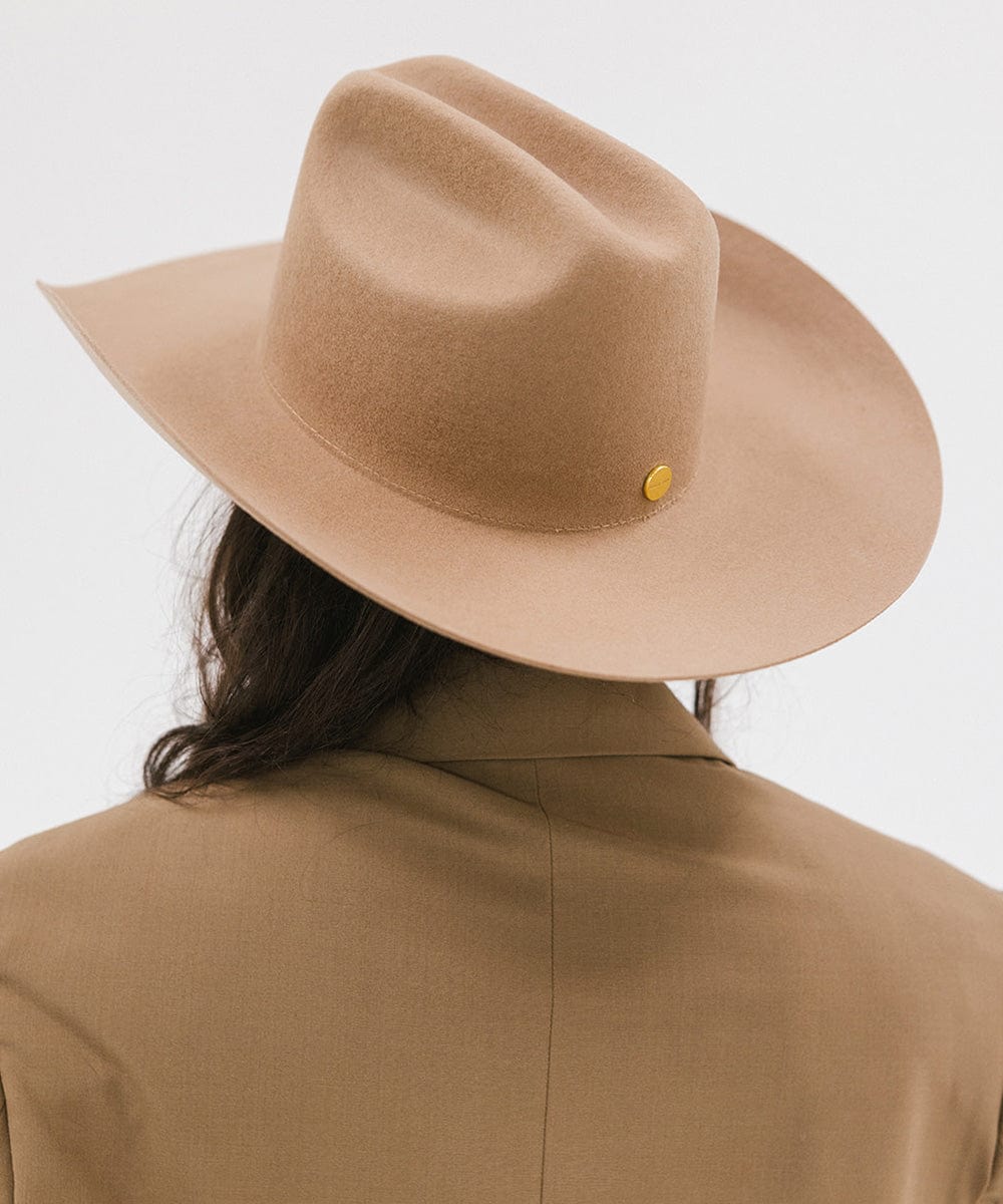 Teddy Cattleman Cowboy Hat in beige, showcasing the classic western cattleman crown and wide brim.
